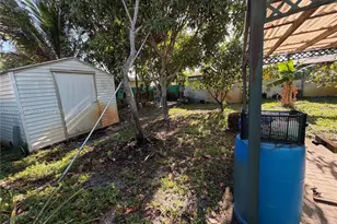 1160 NW 77th Way, Pembroke Pines, FL 33024 - Photo 18