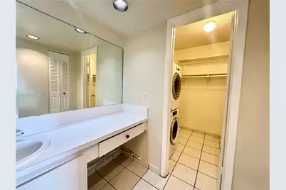 802 NW 87th Ave #315, Miami, FL 33172 - Photo 8