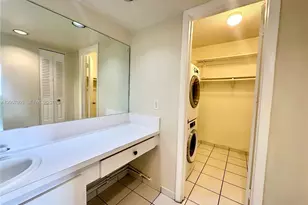 802 NW 87th Ave, Miami, FL 33172 - Photo 8