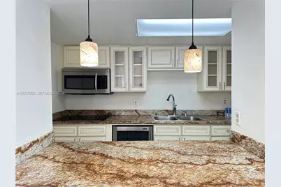 802 NW 87th Ave #315, Miami, FL 33172 - Photo 2