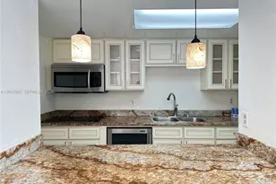 802 NW 87th Ave, Miami, FL 33172 - Photo 2