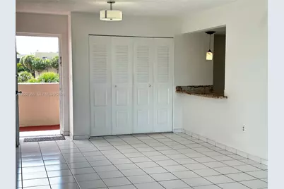 802 NW 87th Ave #315, Miami, FL 33172 - Photo 4