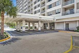 300 Bayview Dr, Sunny Isles Beach, FL 33160 - Photo 20