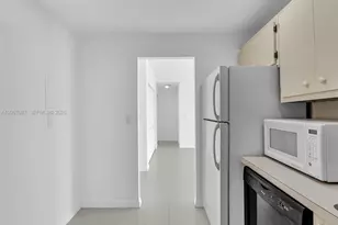 300 Bayview Dr, Sunny Isles Beach, FL 33160 - Photo 16