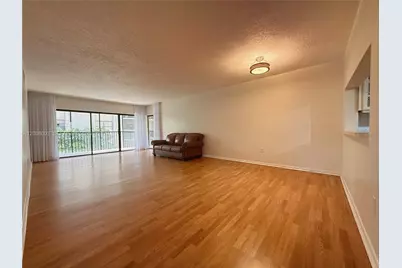 511 Ives Dairy Rd #301-6, Miami, FL 33179 - Photo 6