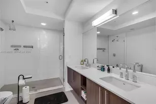 7825 NW 107th Ave, Doral, FL 33178 - Photo 4