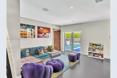 307 Holiday Dr, Hallandale Beach, FL 33009 - Photo 26