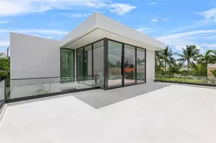 4504 Sheridan Ave, Miami Beach, FL 33140 - Photo 22