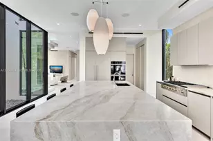 4504 Sheridan Ave, Miami Beach, FL 33140 - Photo 8