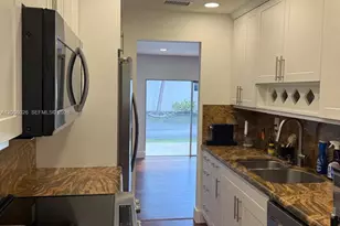 8208 NW 9th Ct, Plantation, FL 33324 - Photo 10