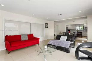 11335 NW 59th Ct, Hialeah, FL 33012 - Photo 6