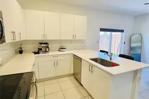 2562 SE 29th St, Homestead, FL 33035 - Photo 14