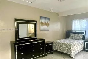 1537 NE 30th Ct, Pompano Beach, FL 33064 - Photo 2