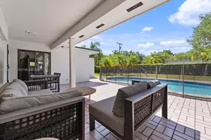 8620 SW 159th St, Palmetto Bay, FL 33157 - Photo 24