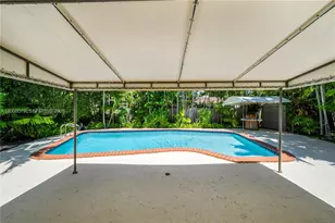 739 Lakeview Dr, Miami Beach, FL 33140 - Photo 22