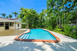 739 Lakeview Dr, Miami Beach, FL 33140 - Photo 20