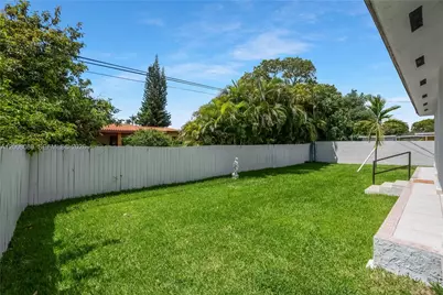 2850 NW 5th St, Miami, FL 33125 - Photo 32