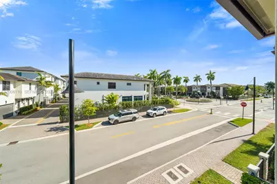 4648 NW 83rd Ave, Doral, FL 33166 - Photo 24