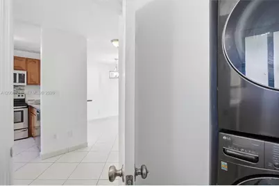 17530 SW 139th Ct, Miami, FL 33177 - Photo 4
