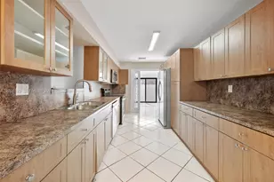 10320 SW 38th Terrace, Miami, FL 33165 - Photo 10