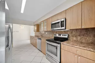 10320 SW 38th Terrace, Miami, FL 33165 - Photo 8