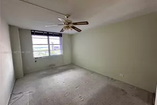 301 174th St, Sunny Isles Beach, FL 33160 - Photo 16