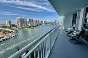 301 174th St, Sunny Isles Beach, FL 33160 - Photo 32