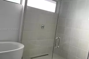 8283 NW 44th St, Doral, FL 33166 - Photo 12