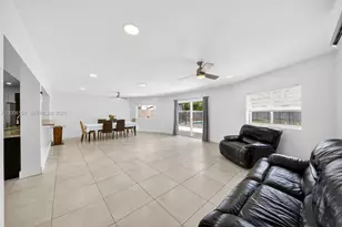 1155 NE 184th St, Miami, FL 33179 - Photo 14