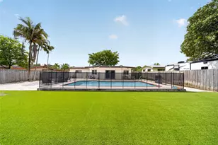 1155 NE 184th St, Miami, FL 33179 - Photo 26