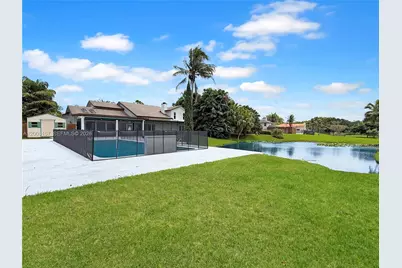 2181 SW 117th Ter, Davie, FL 33325 - Photo 32