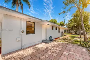 578 SW 2nd St, Florida City, FL 33034 - Photo 4