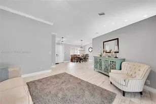 9841 SW 1st St, Plantation, FL 33324 - Photo 8