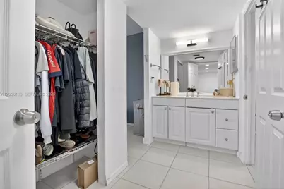 3675 N Country Club Dr #410, Aventura, FL 33180 - Photo 24