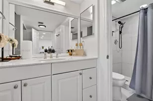 3675 N Country Club Dr, Aventura, FL 33180 - Photo 24