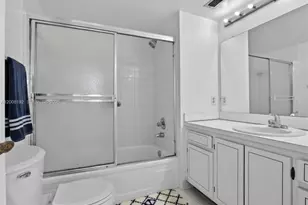 3300 W Rolling Hills Cir, Davie, FL 33328 - Photo 14