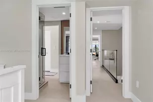 6901 Edgewater Dr, Coral Gables, FL 33133 - Photo 20