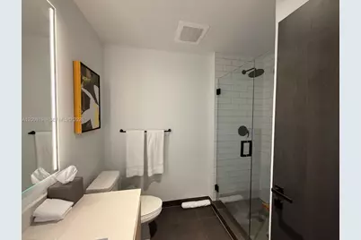 398 NE 5th St #4216, Miami, FL 33132 - Photo 8