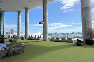 398 NE 5th St, Miami, FL 33132 - Photo 22