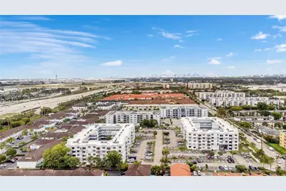 8261 NW 8th St #231, Miami, FL 33126 - Photo 16