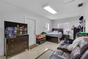 11206 SW 1st St, Sweetwater, FL 33174 - Photo 10