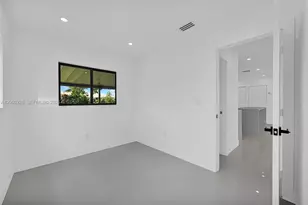 18530 NW 42nd Ave, Miami Gardens, FL 33055 - Photo 20