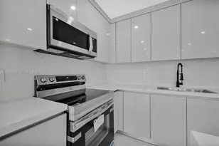 18530 NW 42nd Ave, Miami Gardens, FL 33055 - Photo 12
