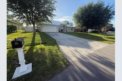 3262 SW Cohutta St, Port Saint Lucie, FL 34953 - Photo 4