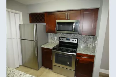 2420 NW 33rd St #1004, Oakland Park, FL 33309 - Photo 2