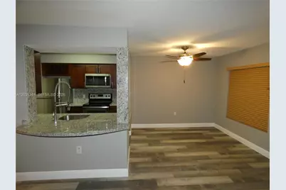 2420 NW 33rd St #1004, Oakland Park, FL 33309 - Photo 4
