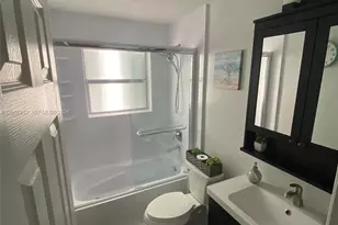 1740 NE 56th St, Fort Lauderdale, FL 33334 - Photo 12