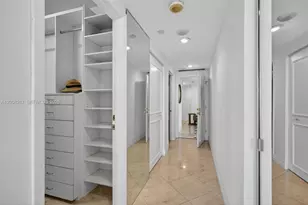 3000 Island Blvd, Aventura, FL 33160 - Photo 24