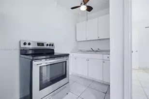 823 NW 9th St, Hallandale Beach, FL 33009 - Photo 4