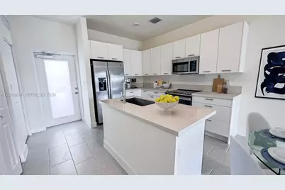 8167 NW 41st St #E-307, Doral, FL 33166 - Photo 4